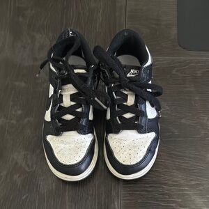 Nike kids panda dunks 1y